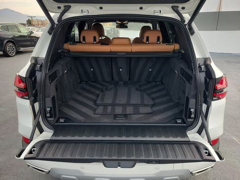 Used 2025 BMW X5 sDrive40i w/ Parking Assistance Package RWD image 9