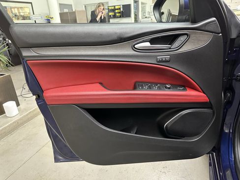 Used 2021 Alfa Romeo Stelvio Ti w/ Active Assist 2 Package TI image 10