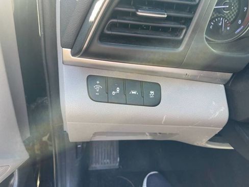 Used 2020 Hyundai Elantra SEL image 9