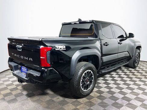 Certified 2025 Toyota Tacoma TRD Off-Road AWD/4WD image 8