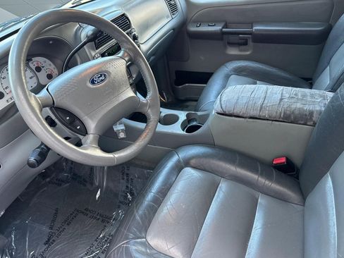 Used 2003 Ford Explorer Sport XLT AWD/4WD image 3