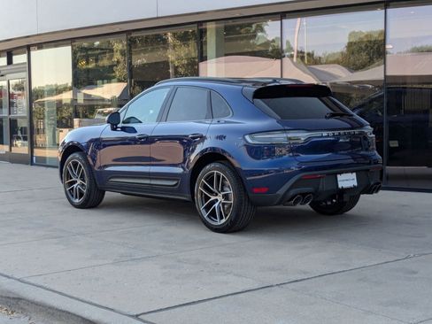 Certified 2026 Porsche Macan AWD/4WD image 3