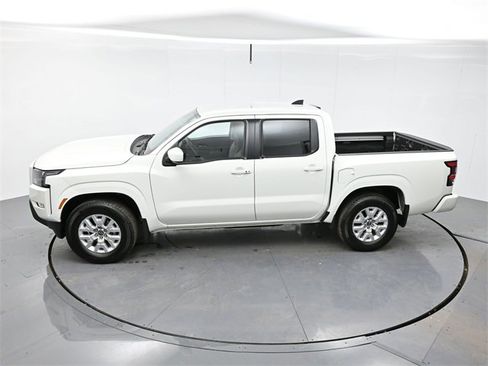 Used 2024 Nissan Frontier SV w/ SV Convenience Package image 32