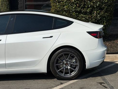 Used 2022 Tesla Model 3 Long Range image 11