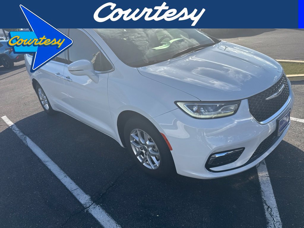 Used 2021 Chrysler Pacifica Touring-L FWD image 1