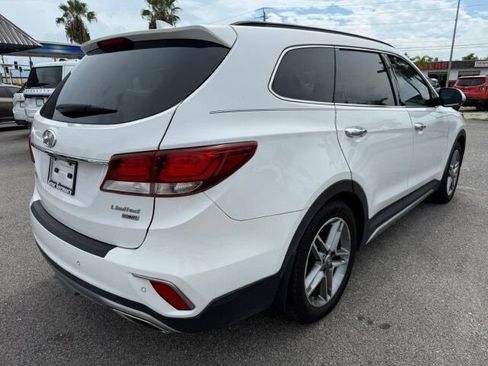 Used 2017 Hyundai Santa Fe Limited FWD image 5
