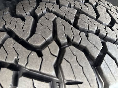 Used 2021 Chevrolet Silverado 1500 LT Trail Boss w/ Convenience Package II image 11