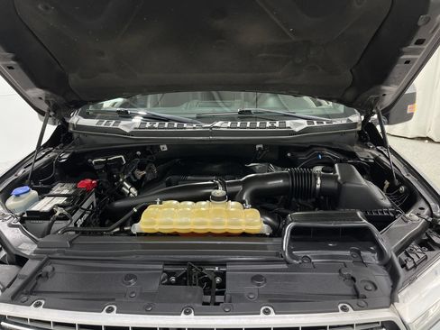 Used 2019 Ford F150 Lariat w/ Equipment Group 502A Luxury AWD/4WD image 27