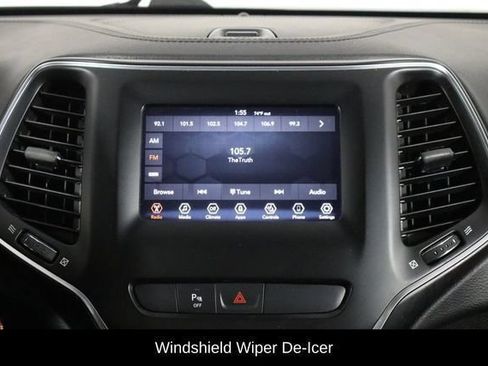 Used 2019 Jeep Cherokee Latitude Plus AWD/4WD image 39
