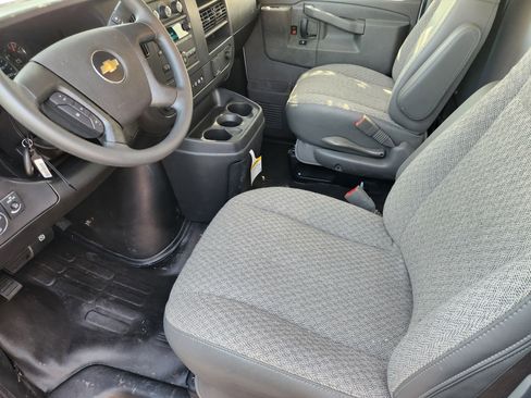 New 2025 Chevrolet Express 3500 w/ Power Convenience Package image 4