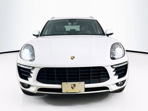 Used 2018 Porsche Macan S image 2