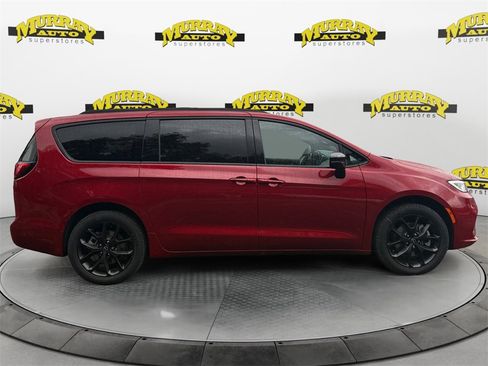 New 2026 Chrysler Pacifica Select w/ S Appearance Package image 6