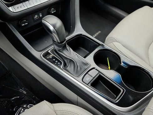 Used 2018 Hyundai Sonata Limited image 16