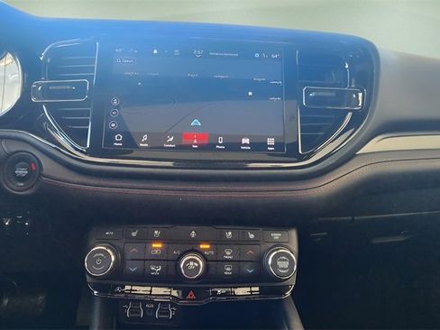 Used 2024 Dodge Durango GT image 34