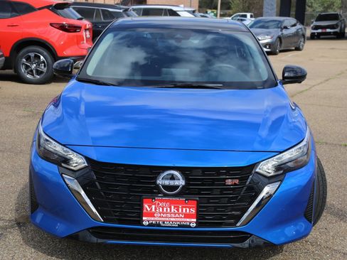 Used 2024 Nissan Sentra SR w/ SR Premium Package image 2