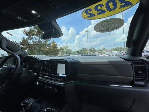 Used 2022 Chevrolet Silverado 1500 ZR2 w/ Technology Package AWD/4WD image 29