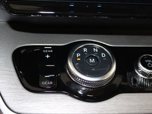 New 2026 Ford Expedition Platinum image 46