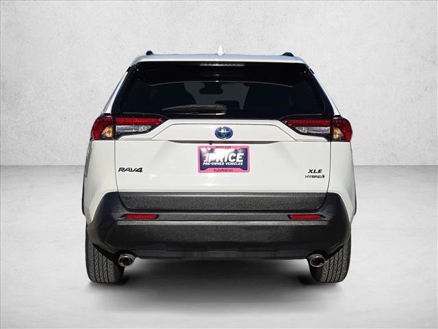 Used 2022 Toyota RAV4 XLE AWD/4WD image 7
