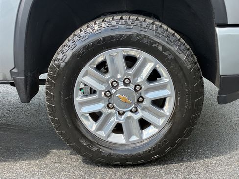 Used 2025 Chevrolet Silverado 3500 High Country w/ High Country Premium Package AWD/4WD image 6