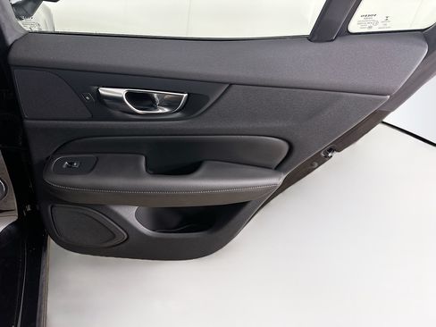 Used 2023 Volvo S60 B5 Plus FWD image 30