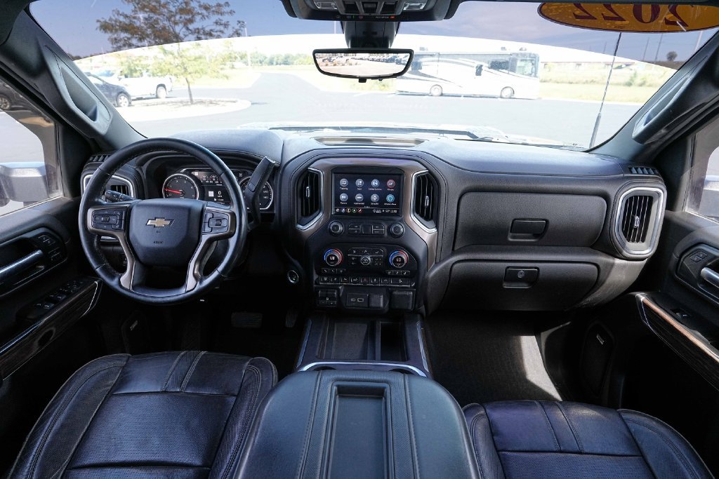 Used 2022 Chevrolet Silverado 3500 High Country AWD/4WD image 24