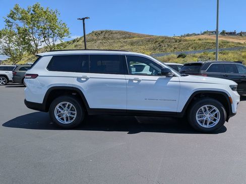 New 2026 Jeep Grand Cherokee L 2WD image 4