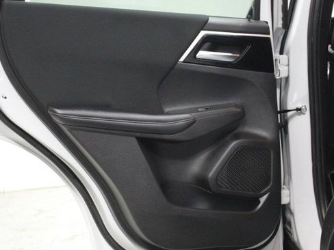 Used 2022 Mitsubishi Outlander ES image 31