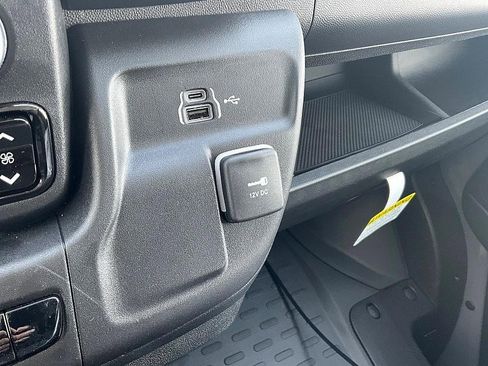 New 2026 RAM ProMaster 2500 w/ Convenience Group image 22