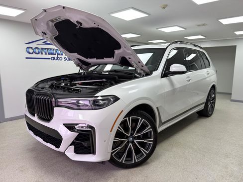 Used 2021 BMW X7 xDrive40i w/ M Sport Package AWD/4WD image 35