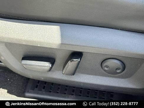 Certified 2021 Nissan Rogue Platinum FWD image 33