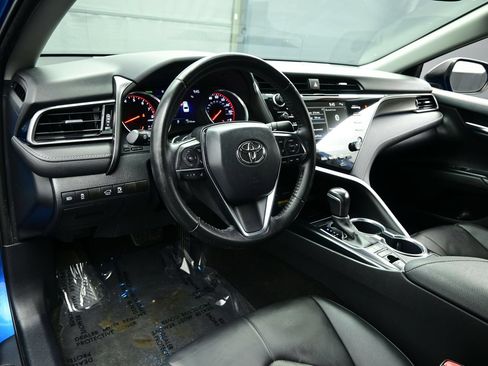 Used 2020 Toyota Camry XSE FWD image 13