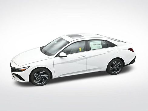 New 2026 Hyundai Elantra Limited FWD image 19