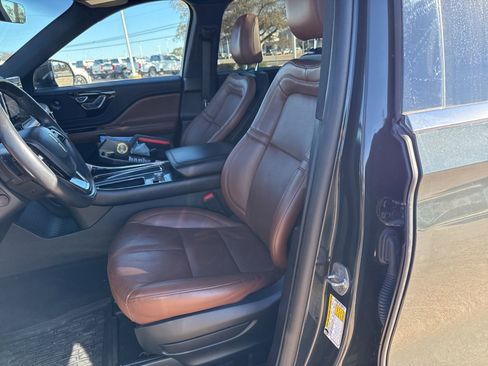 Used 2023 Lincoln Aviator Reserve w/ Equipment Group 201A image 11