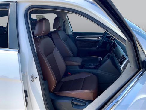 Used 2022 Volkswagen Atlas SE FWD image 9