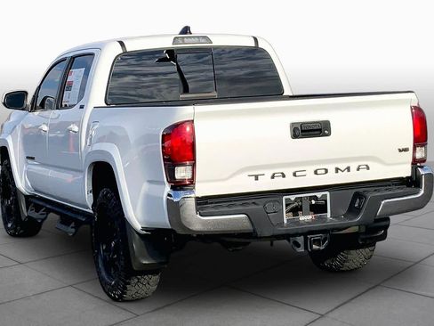 Used 2022 Toyota Tacoma SR5 RWD image 12