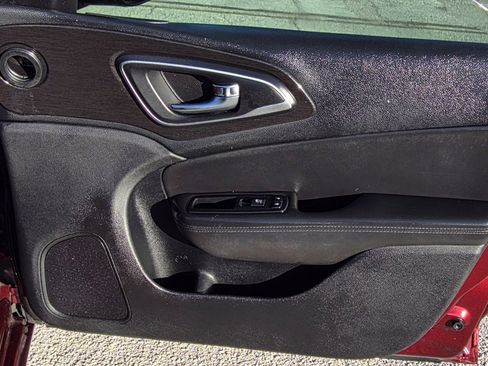 Used 2015 Chrysler 200 C image 13