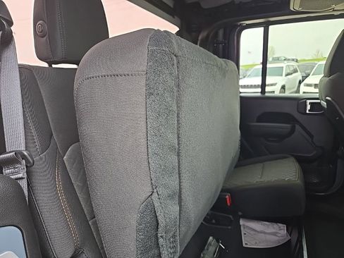 New 2026 Jeep Gladiator Mojave image 95