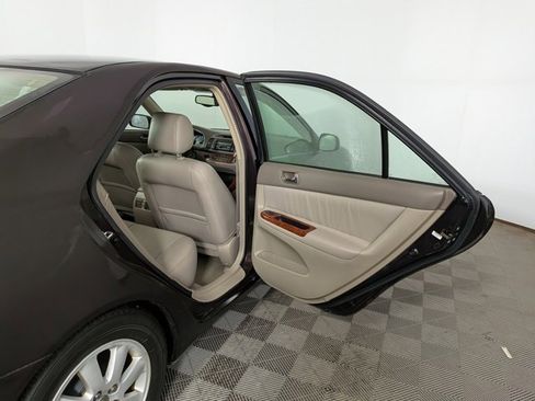 Used 2003 Toyota Camry LE image 27