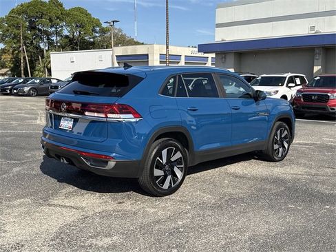 Used 2025 Volkswagen Atlas Cross Sport SE image 5