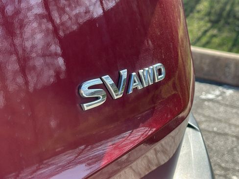 Used 2021 Nissan Rogue SV image 9