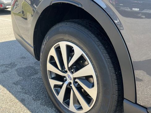 Used 2020 Subaru Outback Premium image 9