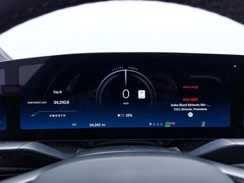 Used 2024 Lucid Air Touring AWD/4WD image 31