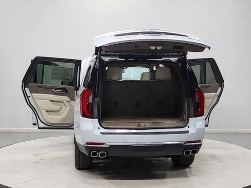 New 2026 GMC Yukon Denali w/ Sun & Power Step Package AWD/4WD image 14