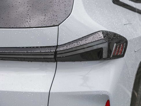 Used 2026 BMW XM Label Red image 7