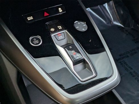 Used 2023 Audi Q4 e-tron Prestige image 14