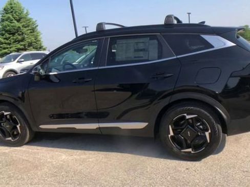 New 2026 Kia Sportage EX w/ EX Panorama Roof Package image 8
