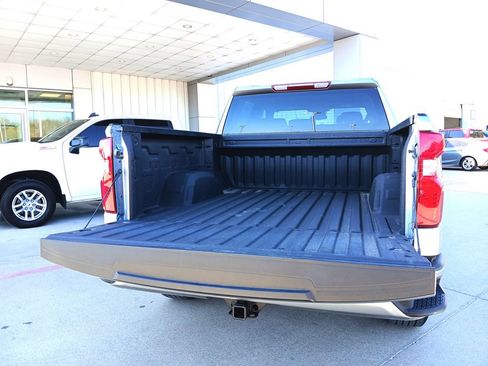 Used 2025 Chevrolet Silverado 1500 Custom image 27