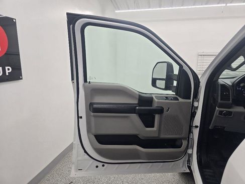 Used 2020 Ford F250 XL w/ Power Equipment Group image 22