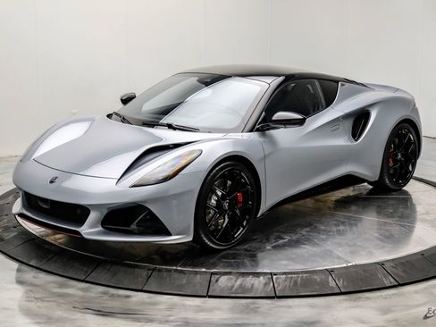 New 2026 Lotus Emira SE image 5