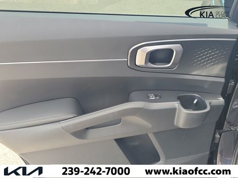Certified 2025 Kia Sorento LX FWD image 14